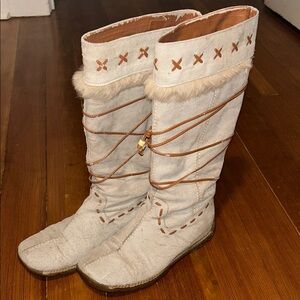 Ellen Blake Stylish Beige Winter Boots